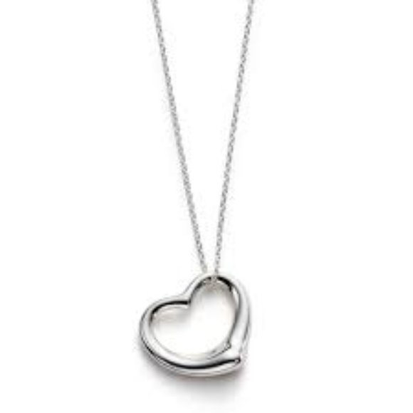 Simple Elegant 925 Silver Heart Necklace - Picture 4 of 5